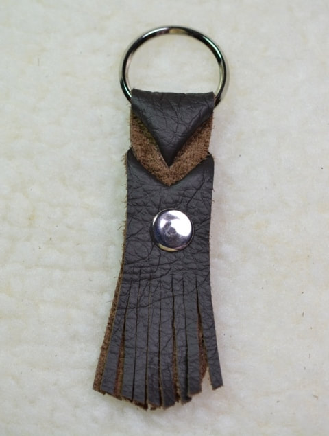 Dark Brown Pebble Grain Leather Bleed Knot Keyfob - Fringed Style